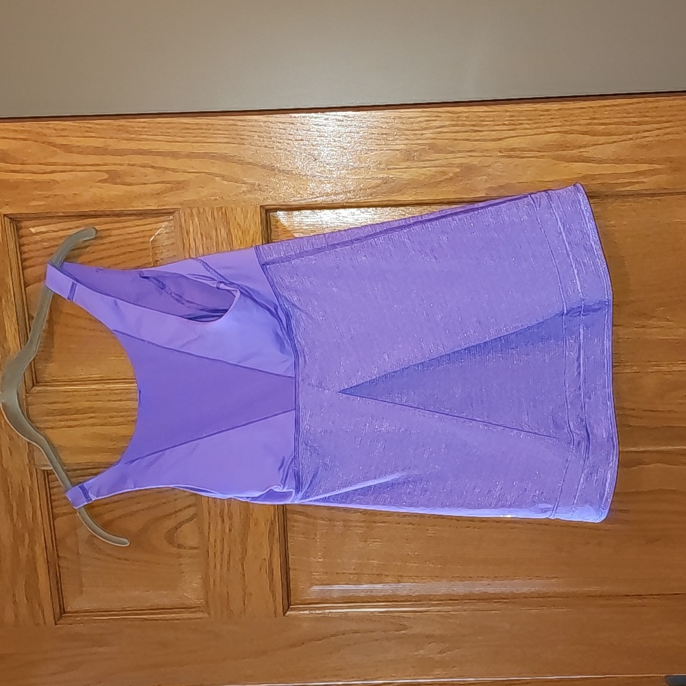 Lululemon Tank Size 6 - Picture 3 of 4